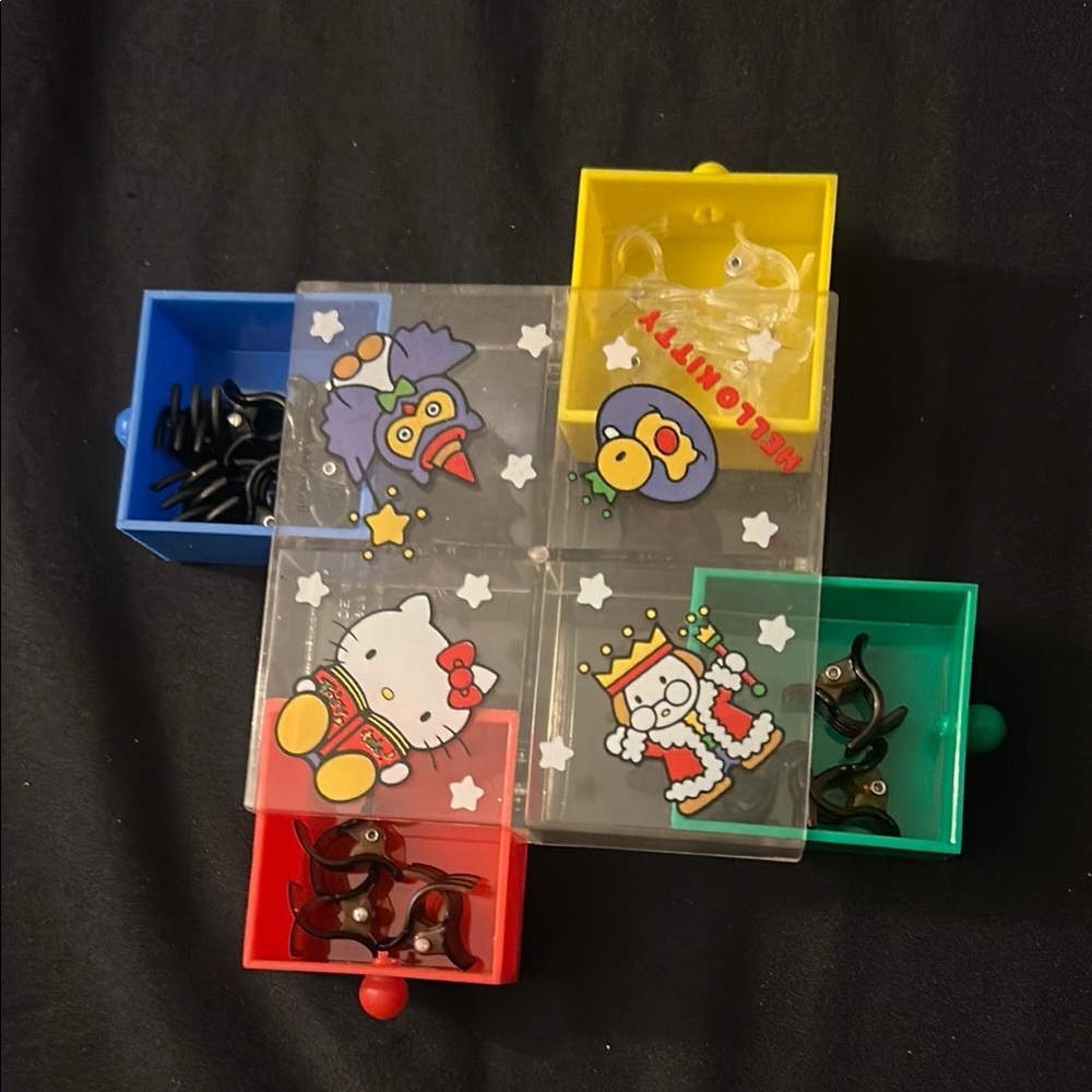 Hello Kitty Colorful Trinkets Box - Picture 2 of 8